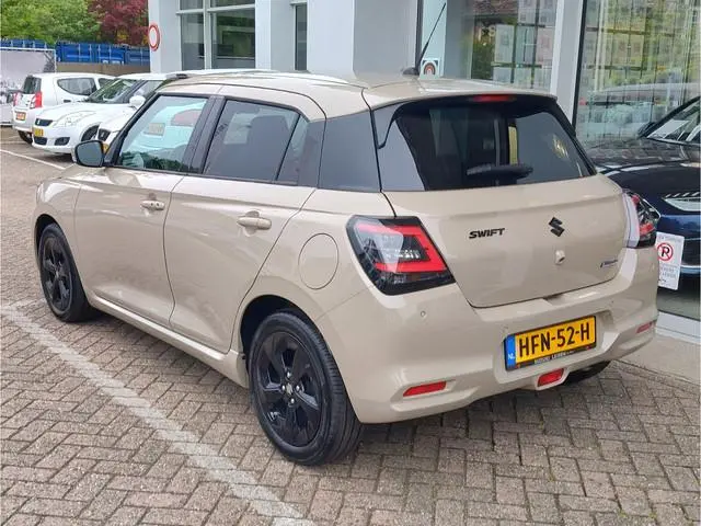 Suzuki Swift 1.2 STYLE SMART HYBRID Leder | Black Pack | Clima | Carplay (draadloos)