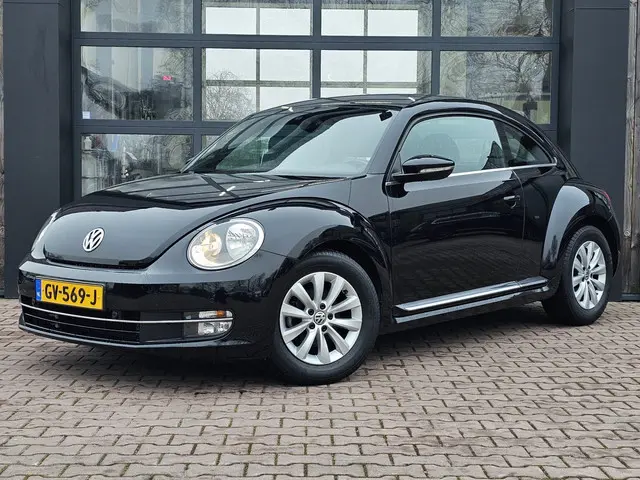 Volkswagen Beetle 1.2 TSI Design BlueMotion | Navi | Climatronic | Stoelverwarming | Parkeersensoren | Cruise | 1e eigenaar |