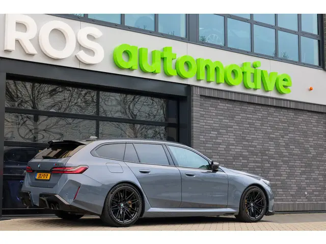 BMW 5-serie Touring M5 | KERAMISCH | BTW | M-DRIVE PROFESSIONAL | CARBON SPLITTER | COMFORT-PACK | A...
