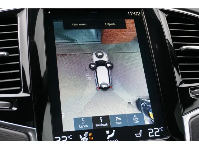 Volvo XC90 2.0 T8 Recharge AWD R-Design 7 PERS. + LUCHTVERING / B&W AUDIO / 360 CAMERA