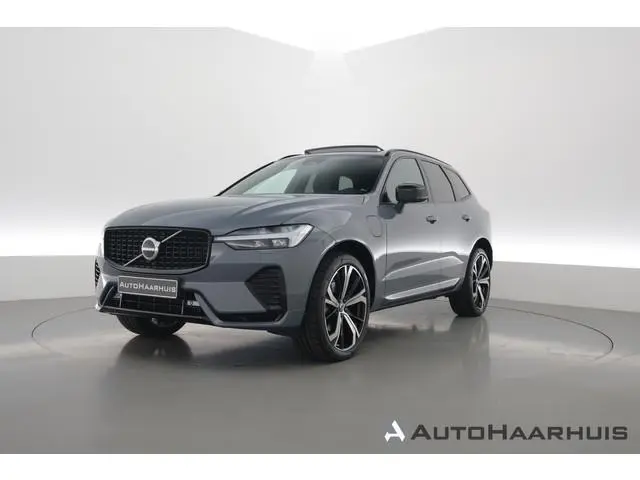 Volvo XC60 2.0 T6 Plug-in hybrid AWD Plus Dark SOH 97,7% | Pano | Memory Seats | Elek. Trekhaak | Ca...