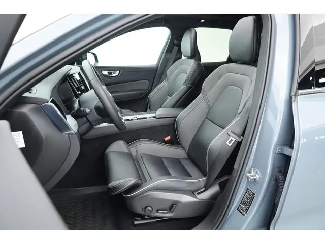 Volvo XC60 2.0 T6 Plug-in hybrid AWD Plus Dark SOH 97,7% | Pano | Memory Seats | Elek. Trekhaak | Ca...