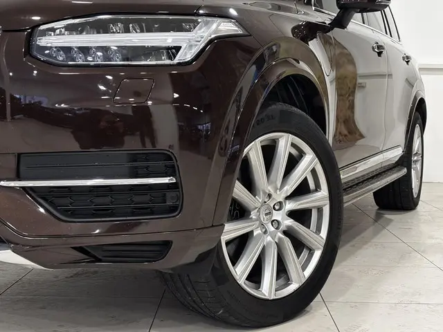Volvo XC90 2.0 T8 Twin Engine AWD Inscription | Panorama dak | SOH 84,07% | Maple Brown Metallic | T...