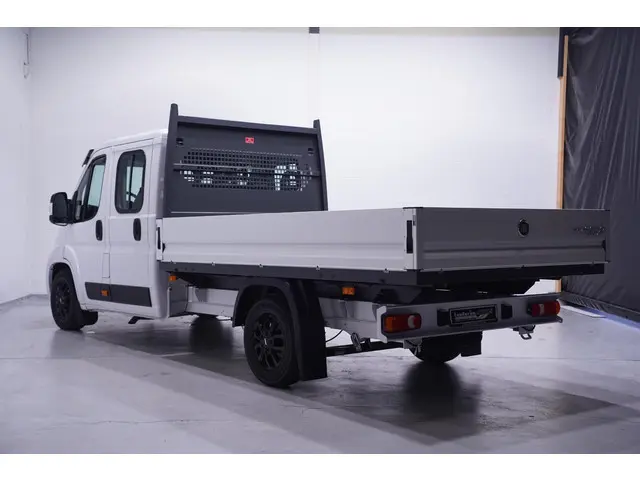 Fiat Ducato 2.2 Mjet 140 pk Dubbel Cabine 7p Black&White Edition, Airco, Cruise Control, Bullbar, Lx...