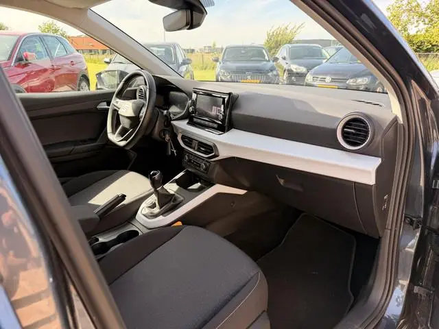 Seat Arona