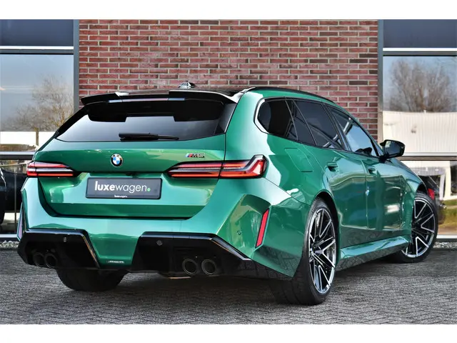 BMW M5 Touring Pano M-Driver Co-Pilot Carbon Alc-hemel B&W Alarm4