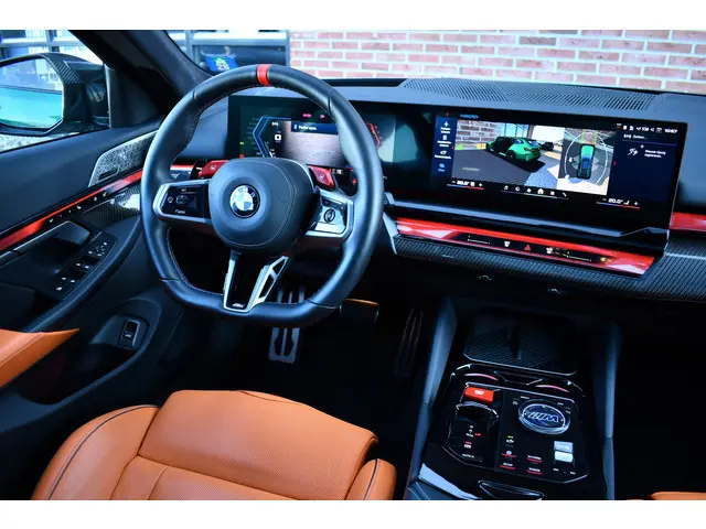 BMW M5 Touring Pano M-Driver Co-Pilot Carbon Alc-hemel B&W Alarm4