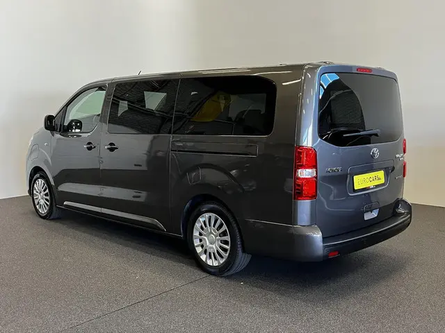 Toyota pro-ace