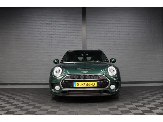 MINI Clubman 2.0 Cooper S Chili Serious Business | PANORAMADAK | HUD | AUTOMAAT | HARMAN KARDON | XE...
