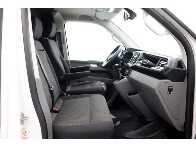 Volkswagen Transporter T6.1 2.0 TDI 110pk L1H1 Comfortline Airco/Navi/Camera/Inrichting 04-2020