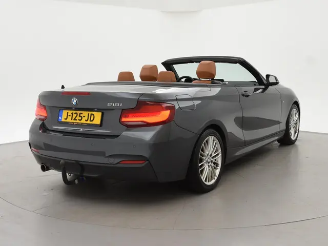 BMW 2-serie Cabrio 218i AUT. M-SPORT HIGH EXECUTIVE + LEDER SPORTINTERIEUR | TREKHAAK