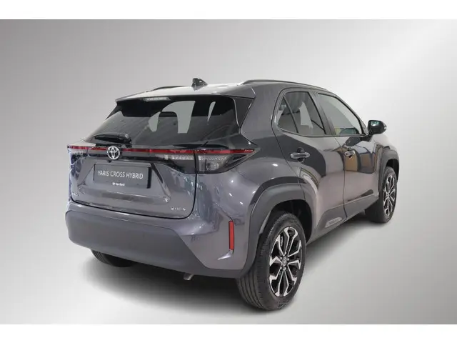 Toyota Yaris Cross 1.5 Hybrid 115 Dynamic, Comfortpack, BSM, Stoel en Stuurverwarming, Parkeersensor...