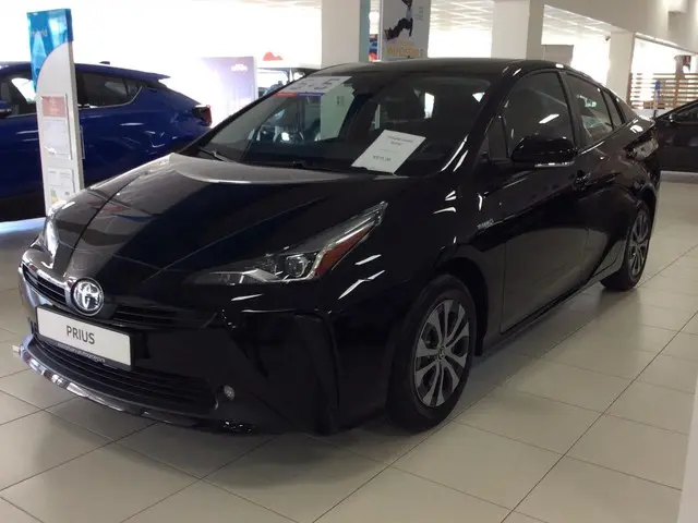 Toyota Prius 1.8 Full Hybrid 122PK Aut Dynamic * Direct Leverbaar!