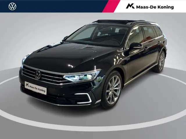 Volkswagen Passat Variant 1.4TSIeHybrid 160kW/218PK GTE Business · Panoramadak · Camera · Stoelverwa...