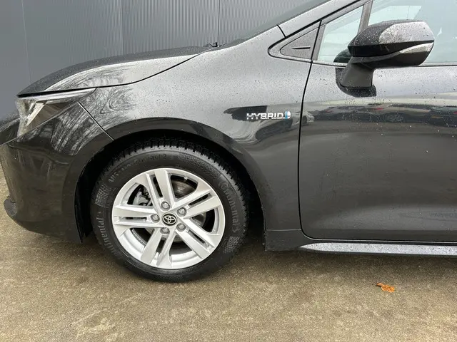 Toyota Corolla Touring Sports