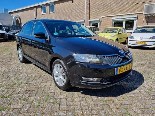 ŠKODA Rapid Spaceback 1.0 TSI Greentech Drive ✅PANODAK ✅CARPLAY ✅NIEUWE APK