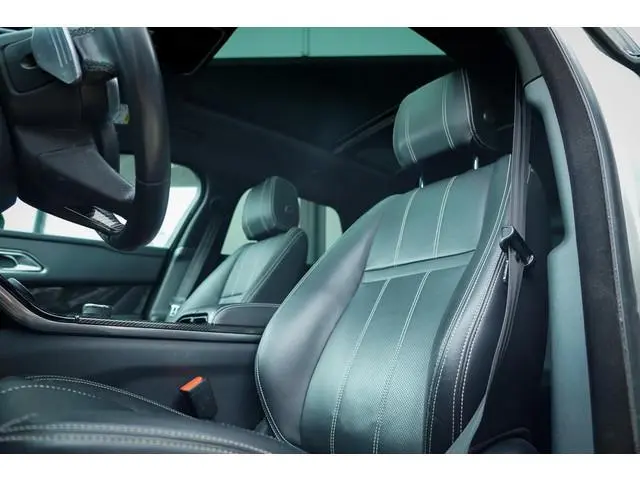 Land Rover Range Rover Velar 3.0 V6 AWD First Edition / Pano / Luchtvering / Meridian Surround / 23'...