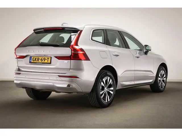Volvo XC60 2.0 T6 Plug-in hybrid AWD Inscription Exclusive SOH 92% | PANORAMADAK | DAB | DRAADLOZE L...