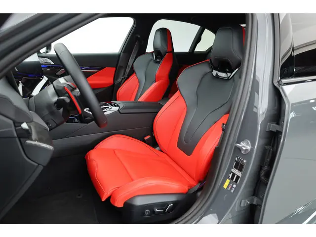 BMW 5-serie M5 727pk | Keramisch | Driving Assistant pro. | Carbon | M Driver's pack | B&W