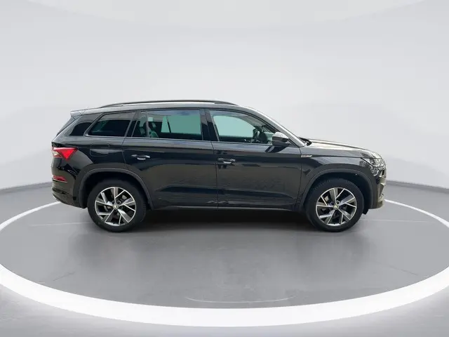 Skoda Kodiaq 1.5 TSI 150pk DSG Sportline Business · Camera · Inklap. Trekhaak · Matrix LED · Elek. S...