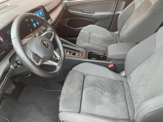 Volkswagen Golf Variant 1.5 eTSI 150pk DSG Style Navigatie Apple Carplay/Android Auto Parkeersensore...