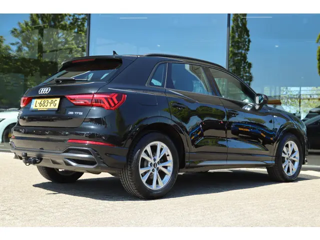 AUDI Q3 35 TFSI S EDITION S-LINE AUT. ORIG NL | VIRT. COCKPIT | TREKHAAK | CARPLAY |  LED | NAVI