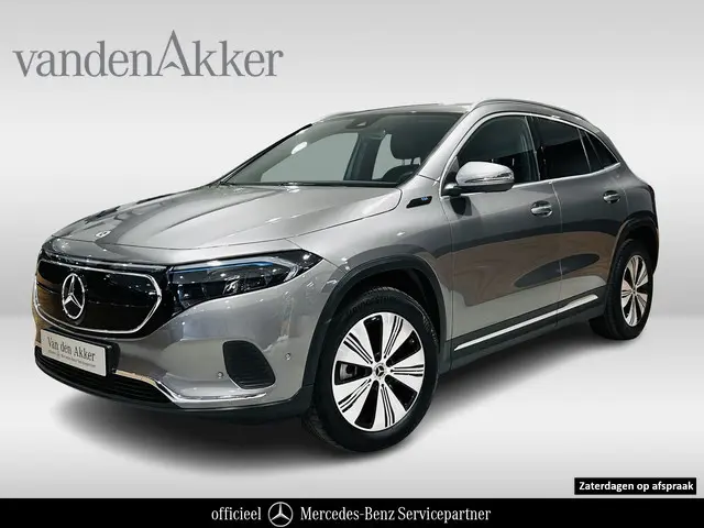 Mercedes-Benz EQA 250 Luxury 67kWh // Camera // Dode Hoek Ass. // D. Glas // Elektrische Achterklep...