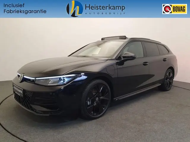 Volkswagen Passat Variant 1.5 eHybrid 272pk DSG/AUT R-Line Wegklapbare trekhaak, Panoramadak, Harman...