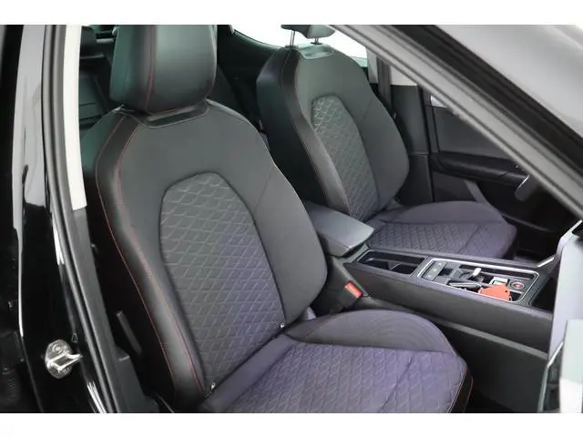 SEAT Leon 1.4 TSI 204pk eHybrid PHEV FR Business Intense Stoelverwarming Navigatie