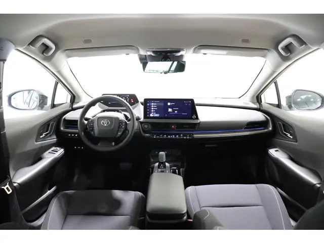 Toyota Prius Plug-in Hybrid 220 Executive, Blind Spot, Apple Carplay & Android Auto, Stoel & Stuur v...