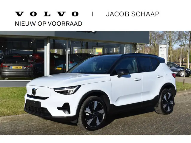 Volvo EX40 Extended Range 252PK Plus 82KWH | Visual park assist | Extra getint glas achter | Climate...