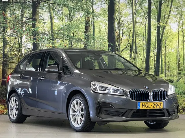 BMW 2-serie Active Tourer 225xe iPerformance High Executive | Rijmodus Regeling | Stuurwielverwarmin...