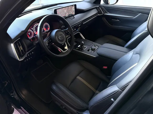 Mazda CX-60 2.5 e-SkyActiv PHEV HOMURA ELEK.STOEL PANO SCHUIFDAK STOEL/STUUR.VERW/VENTILATIE HEADUP...