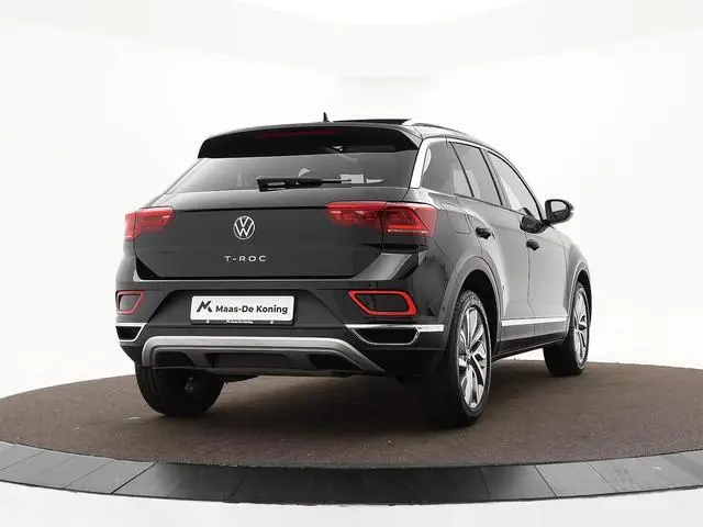 Volkswagen T-Roc 1.5 TSI 150pk DSG Style · Panoramadak · Camera · P-Sensoren · Apple/Android Car Pla...