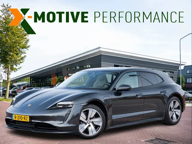 Porsche Taycan Sport Turismo 93 kWh  | Innodrive | Achterasbesturing | Bose Surround Premium Sound |...
