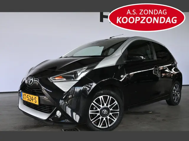 Toyota Aygo 1.0 VVT-i x-clusiv Clima Camera LED Dealer Onderhouden! Inruil Mogelijk!