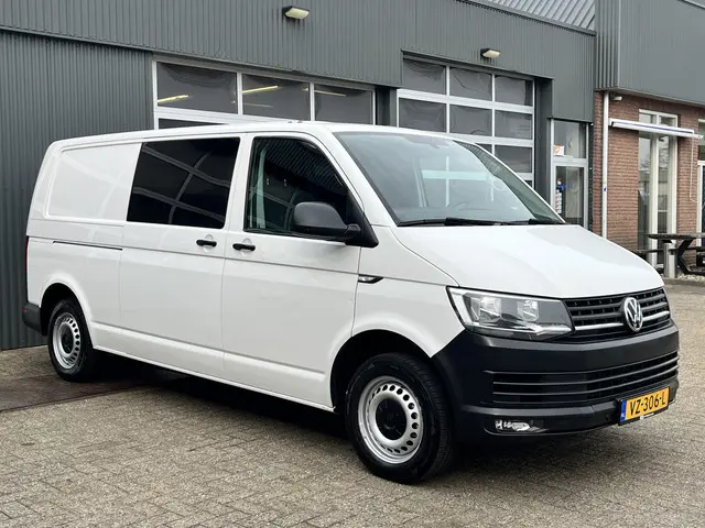 Volkswagen Transporter 2.0 TDI L2H1 DC 4Motion 150pk 2x Schuifdeur 4x4 Btw en Bpm vrij!! Airco Cruis...
