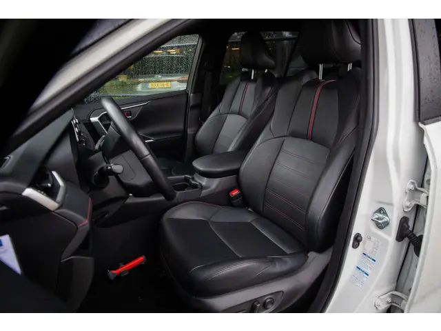 Toyota RAV4 2.5 Plug-in Hybrid AWD Bi-Tone Plus , JBL-soundsysteem, Stuurverwarming, Stoelverkoeling...