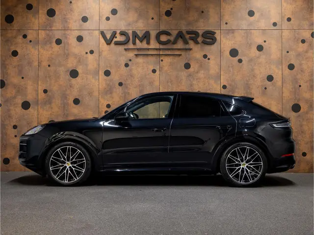 Porsche Cayenne Coupé 3.0 E-Hybrid | SportDesign | Sportuitlaatsysteem | 18-weg | 360° | Luchtvering...