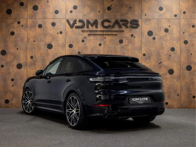 Porsche Cayenne Coupé 3.0 E-Hybrid | SportDesign | Sportuitlaatsysteem | 18-weg | 360° | Luchtvering...