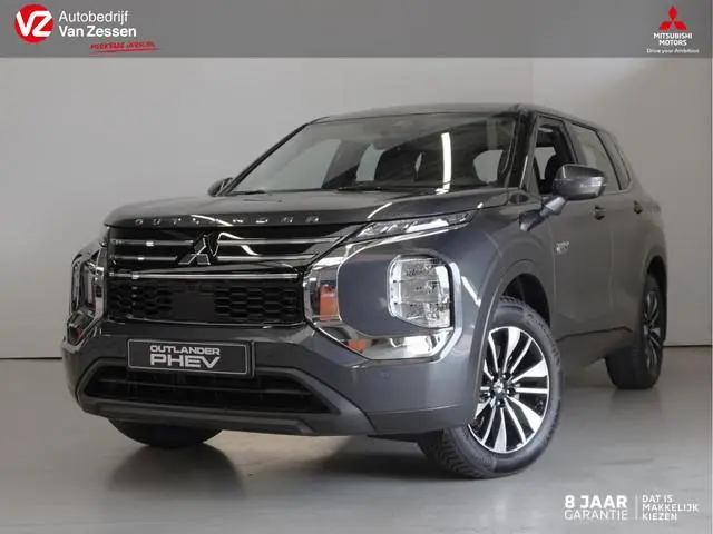 Mitsubishi Outlander 2.4 PHEV Pure | Actieprijs | 360 Camera | Standkachel | Navi | Clima | 8 jaar g...
