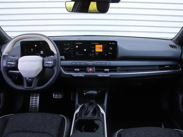 Kia K4