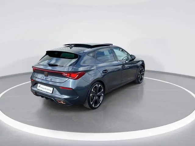 CUPRA Leon 1.4e-Hybrid 180kW/245PK VZ DSG · Panoramadak · Camera · Dodehoeksensor · Navigatie · Appl...