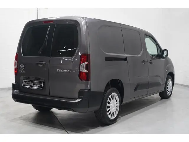 Toyota PROACE CITY 1.5 D-4D 130 pk Automaat L2 Airco ECC, Apple Carplay, Cruise control, PDC V+A, 2-...