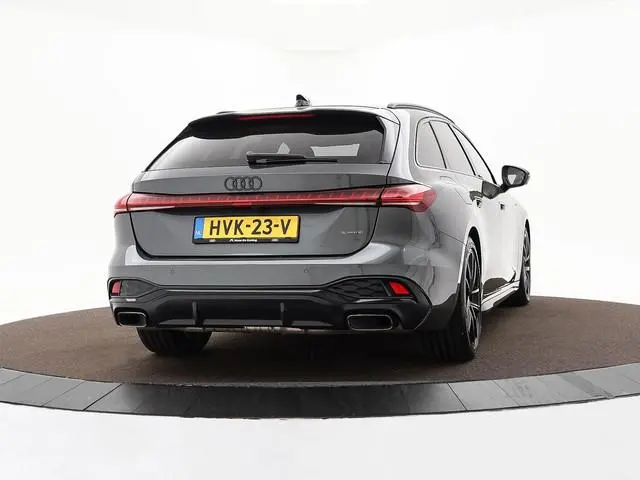 Audi A5 Avant 2.0 299pk S-tronic e-hybrid quattro S edition  · 360 Camera · Navigatie · Dodehoek Det...