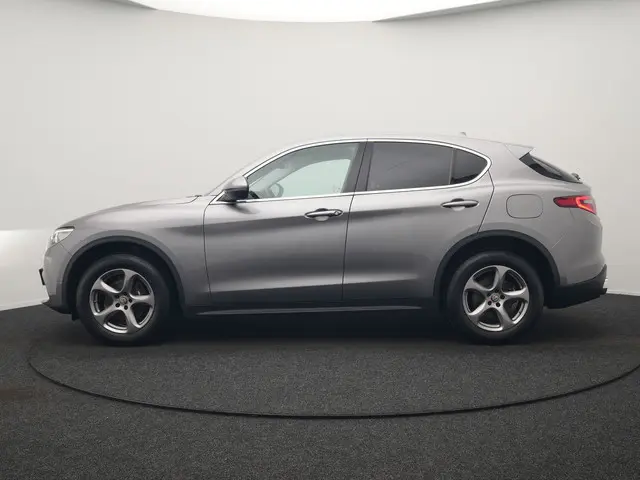 Alfa Romeo Stelvio 2.0 T AWD Super Q4 200pk Automaat 1e Eigenaar Dealer O.H. | Adaptive Cruise | Cam...