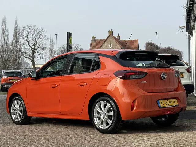Opel Corsa 1.2 Edition | CARPLAY| LICHTMETAAL VELG | CRUISE | NW D-RIEM