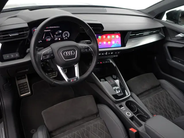 Audi A3 Sportback 45 TFSI e S Competition Black Optic Aut- Panoramadak, Sfeerverlichting, Bang Olufs...