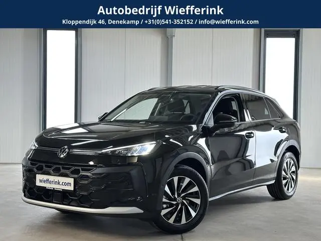 Volkswagen T-Roc 1.5 eTsi 150 pk Life First Edition | Comfort | Camera | Trekhaak |