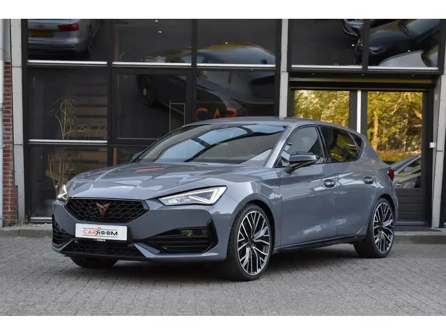 Cupra Leon 2.0 TSI 300PK Lane ACC Stuurvw BBD Camera
